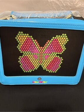 Kids Butterfly Light-Up Carry Bag in Blue
